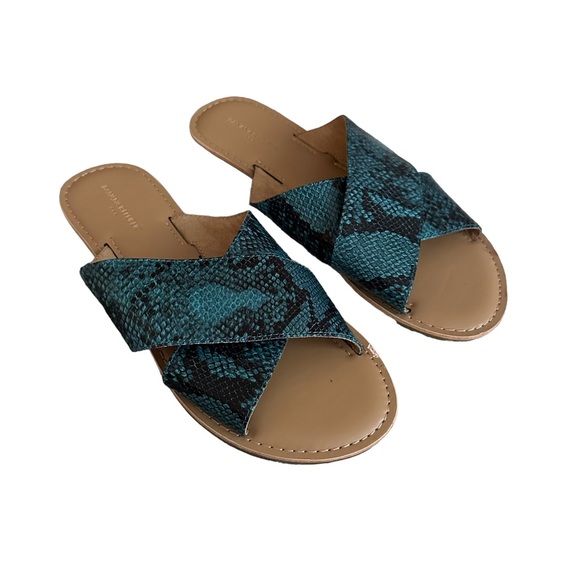 Banana Republic Factory Reptile Print Crossover Slides Green Sandal Wome… - Picture 1 of 9